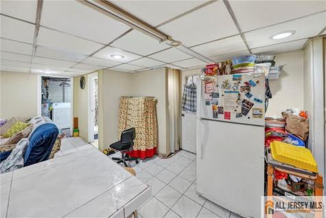 42 Plainfield Avenue Edison NJ 08817