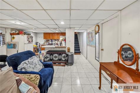 42 Plainfield Avenue Edison NJ 08817