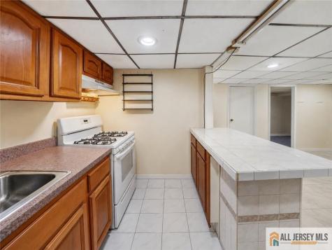 42 Plainfield Avenue Edison NJ 08817