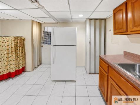 42 Plainfield Avenue Edison NJ 08817