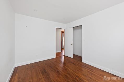 153 8th Street Piscataway NJ 08854