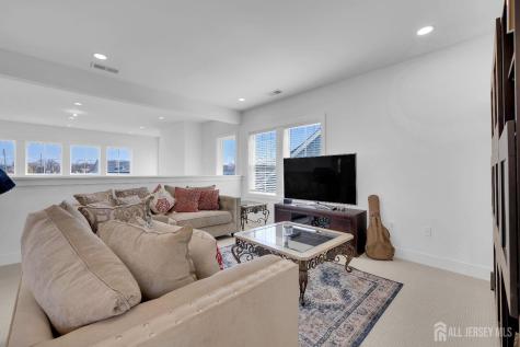 72 Ross Lane Cranbury NJ 08512