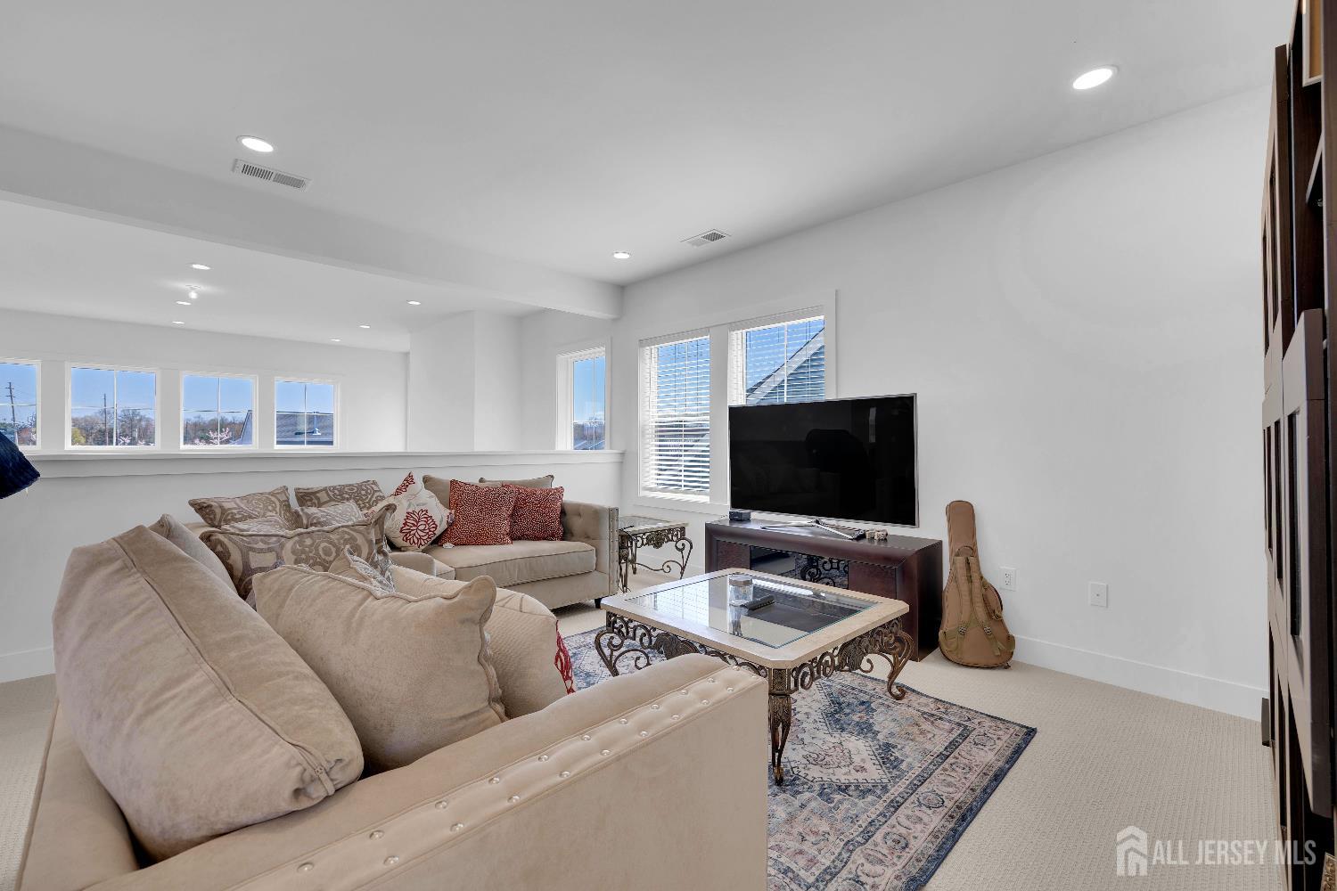 72 Ross Lane Cranbury NJ 08512