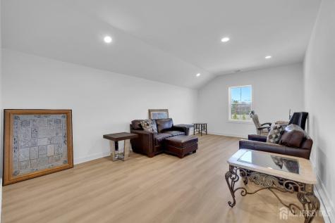72 Ross Lane Cranbury NJ 08512