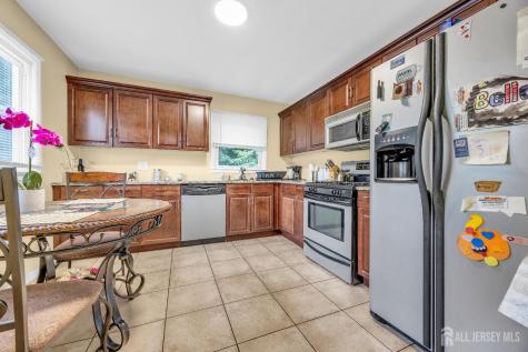 396 S 7th Avenue S Highland Park NJ 08904