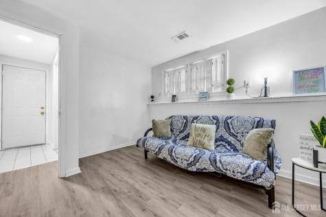 396 S 7th Avenue S Highland Park NJ 08904
