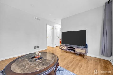 396 S 7th Avenue S Highland Park NJ 08904