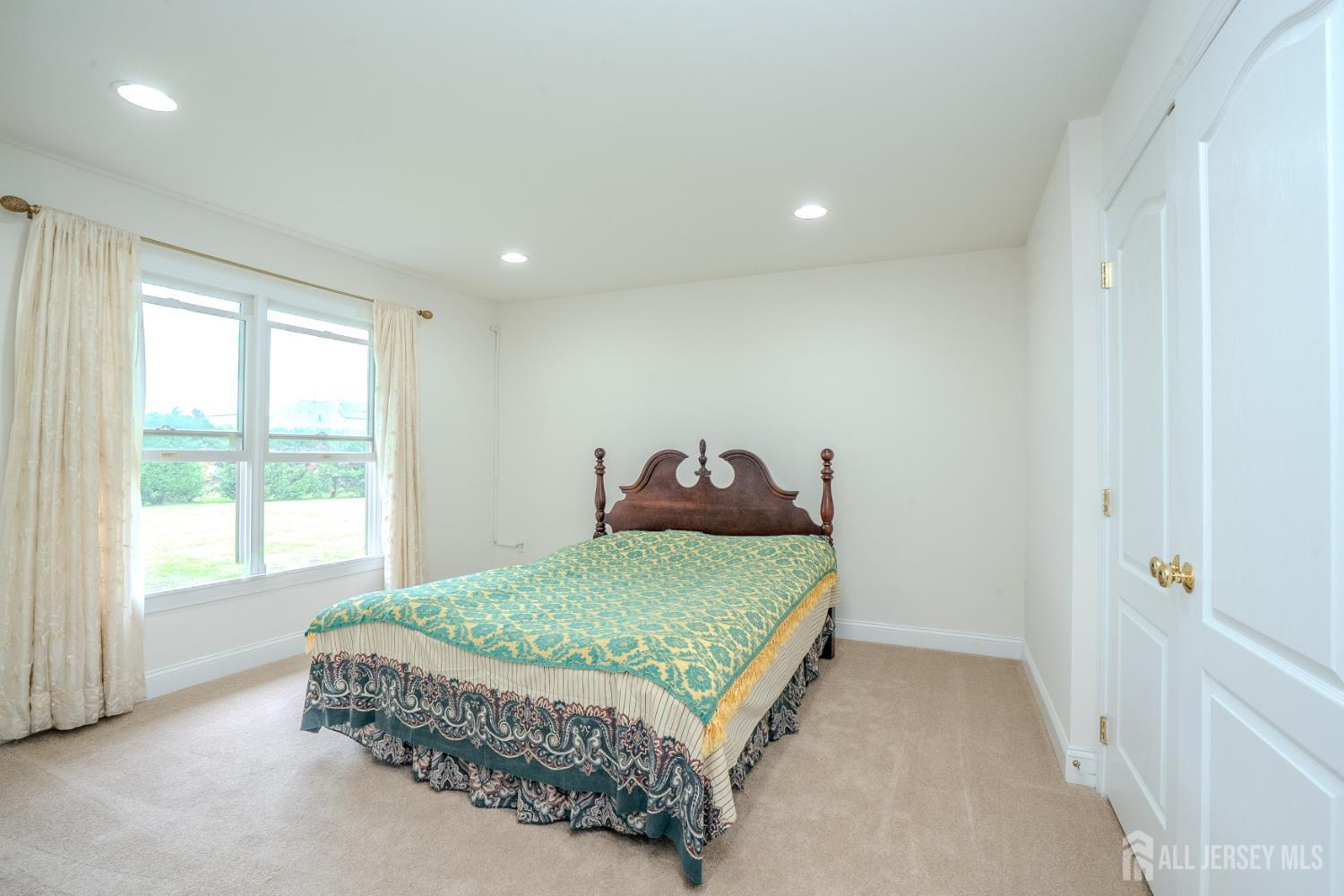 6 Byrne Court Monroe NJ 08831