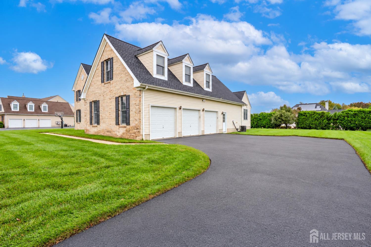 6 Byrne Court Monroe NJ 08831