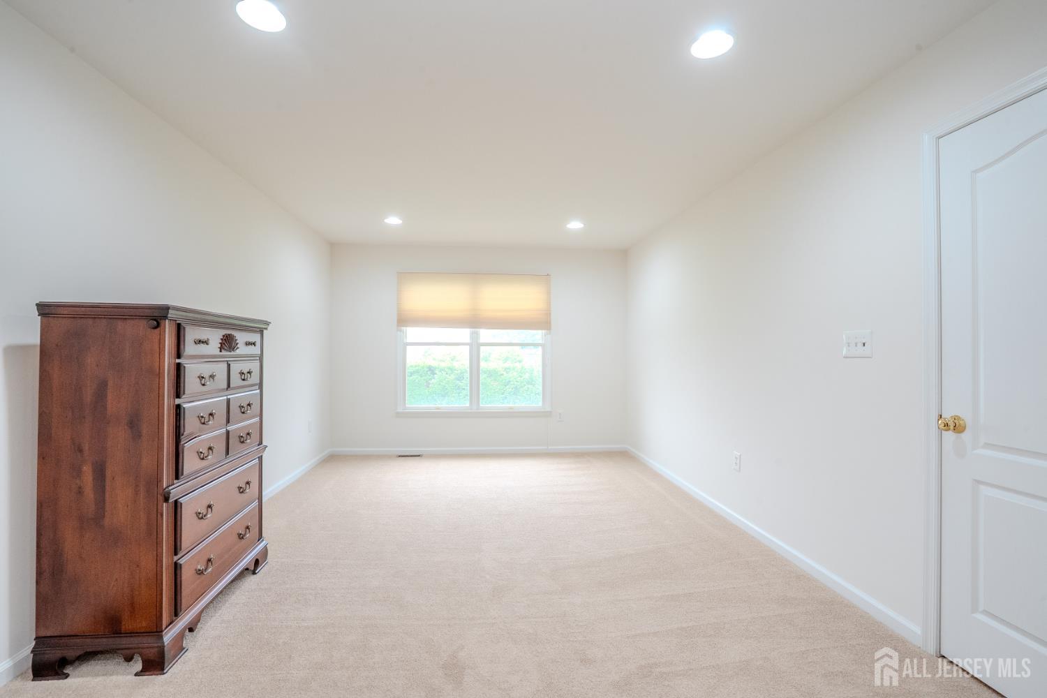 6 Byrne Court Monroe NJ 08831