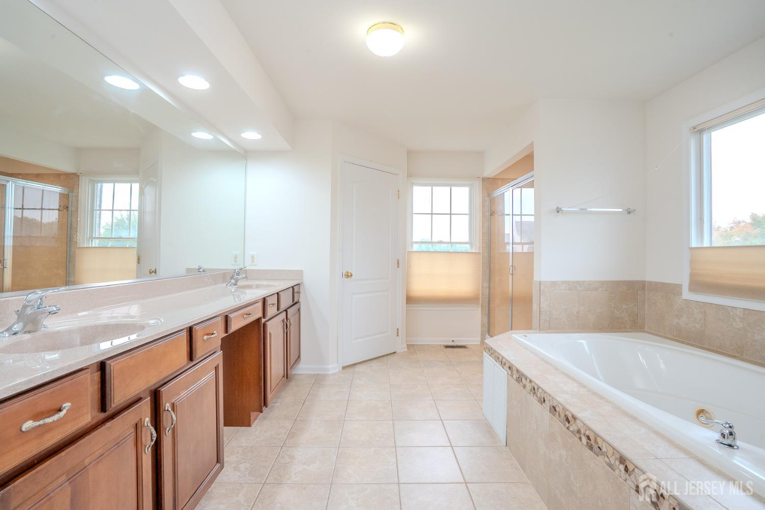 6 Byrne Court Monroe NJ 08831