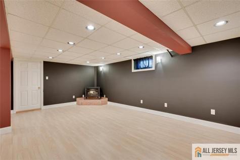 10 Wellington Avenue Port Reading NJ 07064