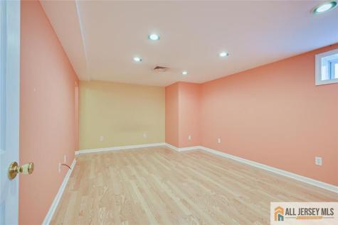 10 Wellington Avenue Port Reading NJ 07064