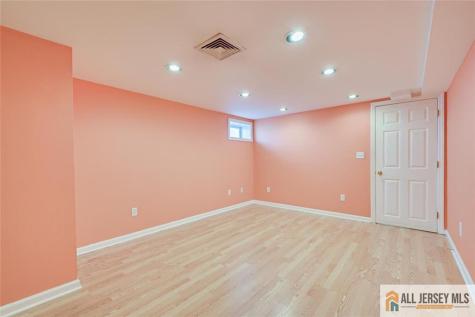 10 Wellington Avenue Port Reading NJ 07064