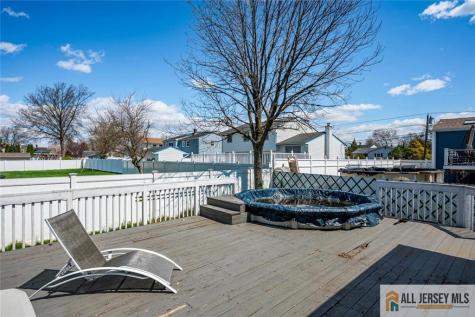 10 Wellington Avenue Port Reading NJ 07064