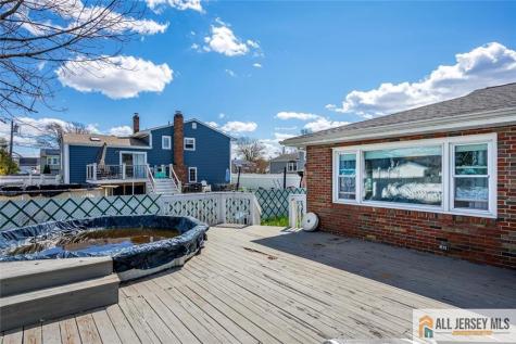 10 Wellington Avenue Port Reading NJ 07064