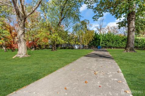 29 Maple Drive Colts Neck NJ 07722