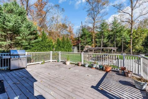 29 Maple Drive Colts Neck NJ 07722