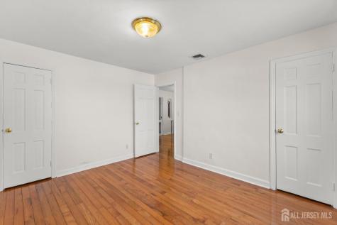 80 Glenwood Avenue Elmwood Park NJ 07407