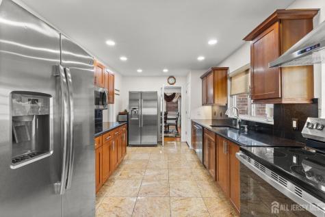 80 Glenwood Avenue Elmwood Park NJ 07407