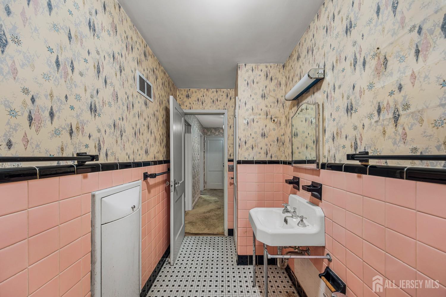 317 Magnolia Street Highland Park NJ 08904