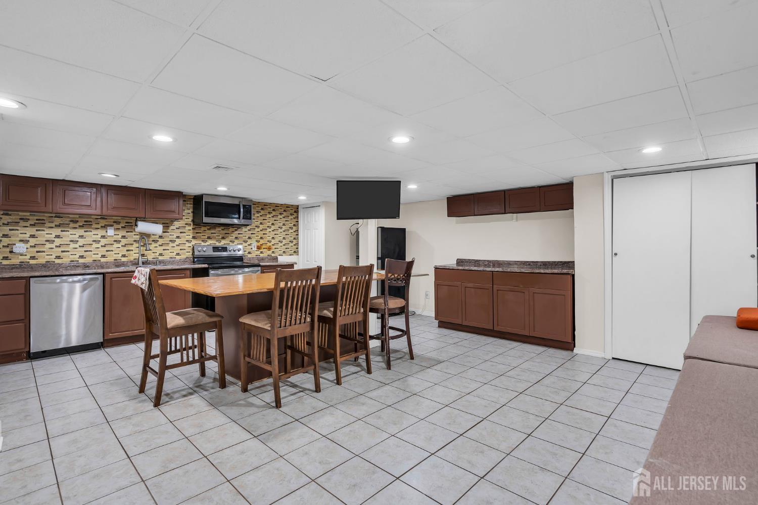 133 Summerhill Road Spotswood NJ 08884