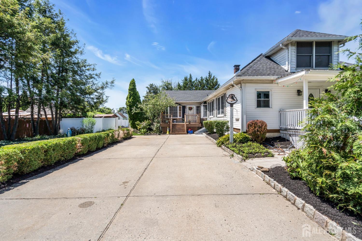 133 Summerhill Road Spotswood NJ 08884