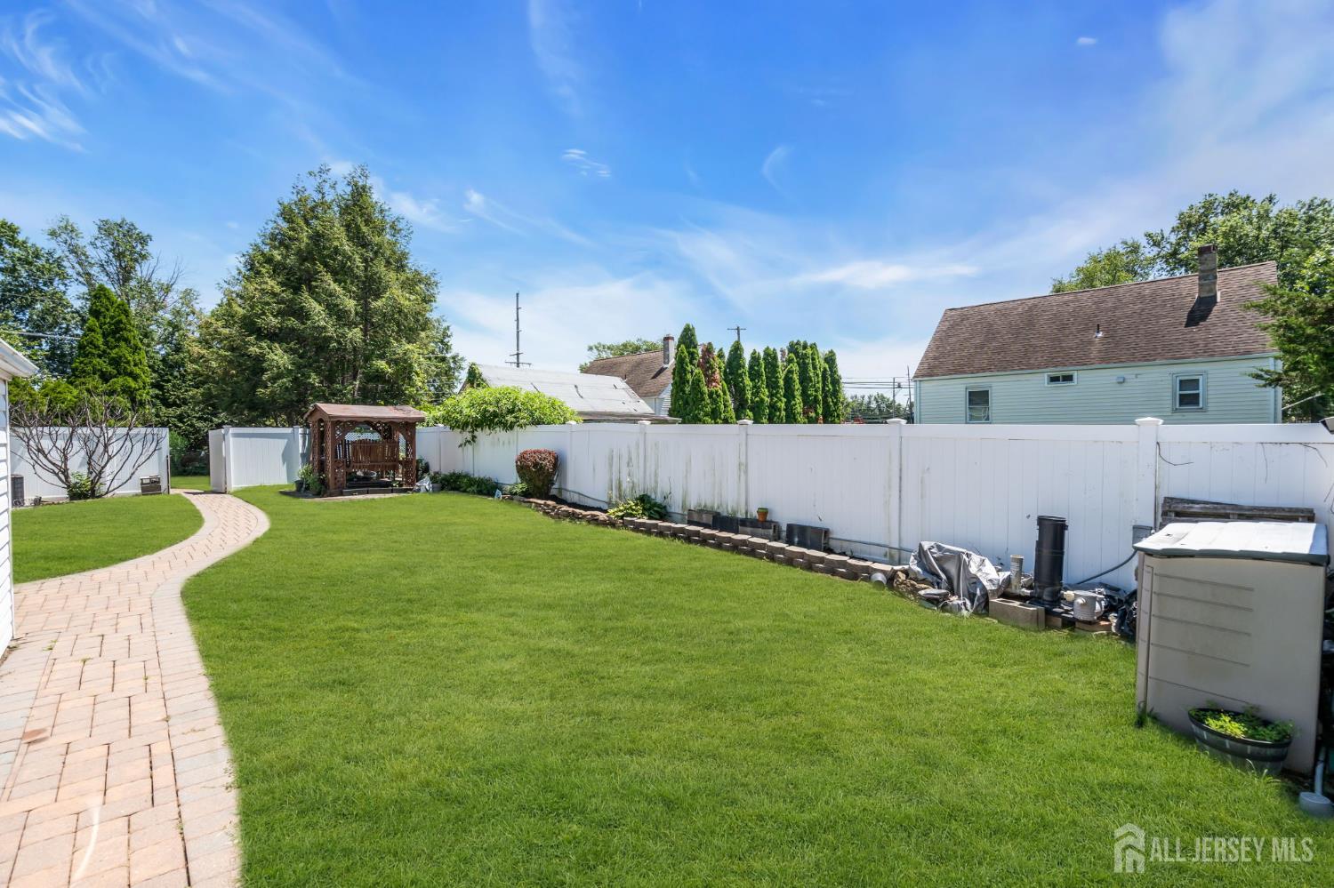 133 Summerhill Road Spotswood NJ 08884