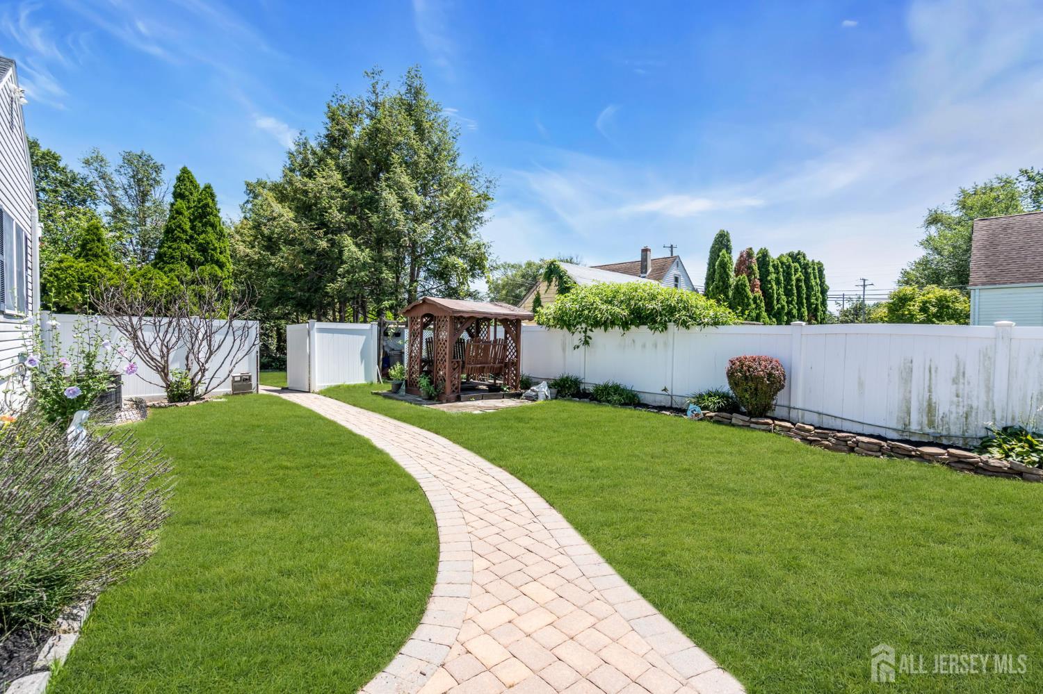 133 Summerhill Road Spotswood NJ 08884