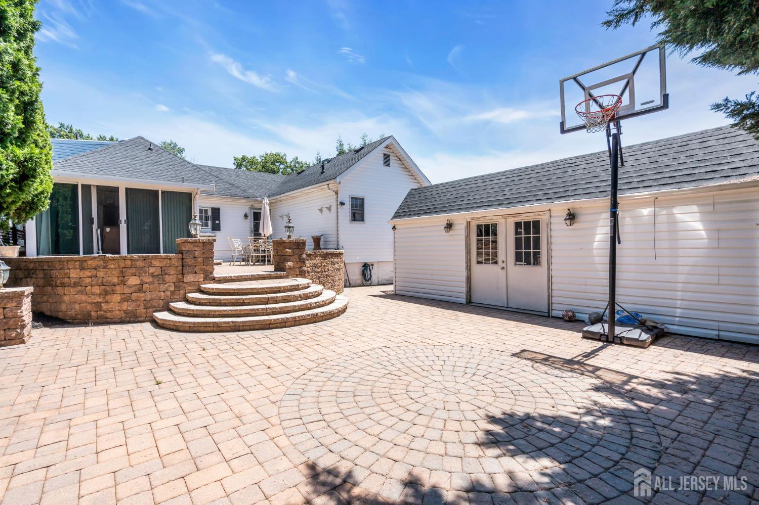 133 Summerhill Road Spotswood NJ 08884