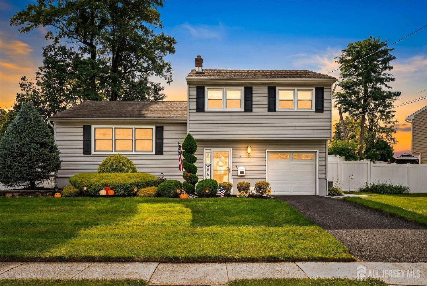 5 Ridgeview Road Jamesburg NJ 08831
