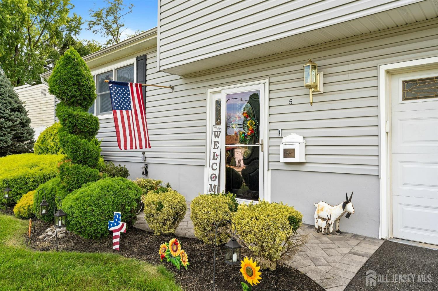 5 Ridgeview Road Jamesburg NJ 08831