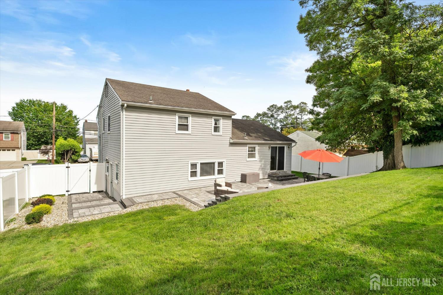 5 Ridgeview Road Jamesburg NJ 08831