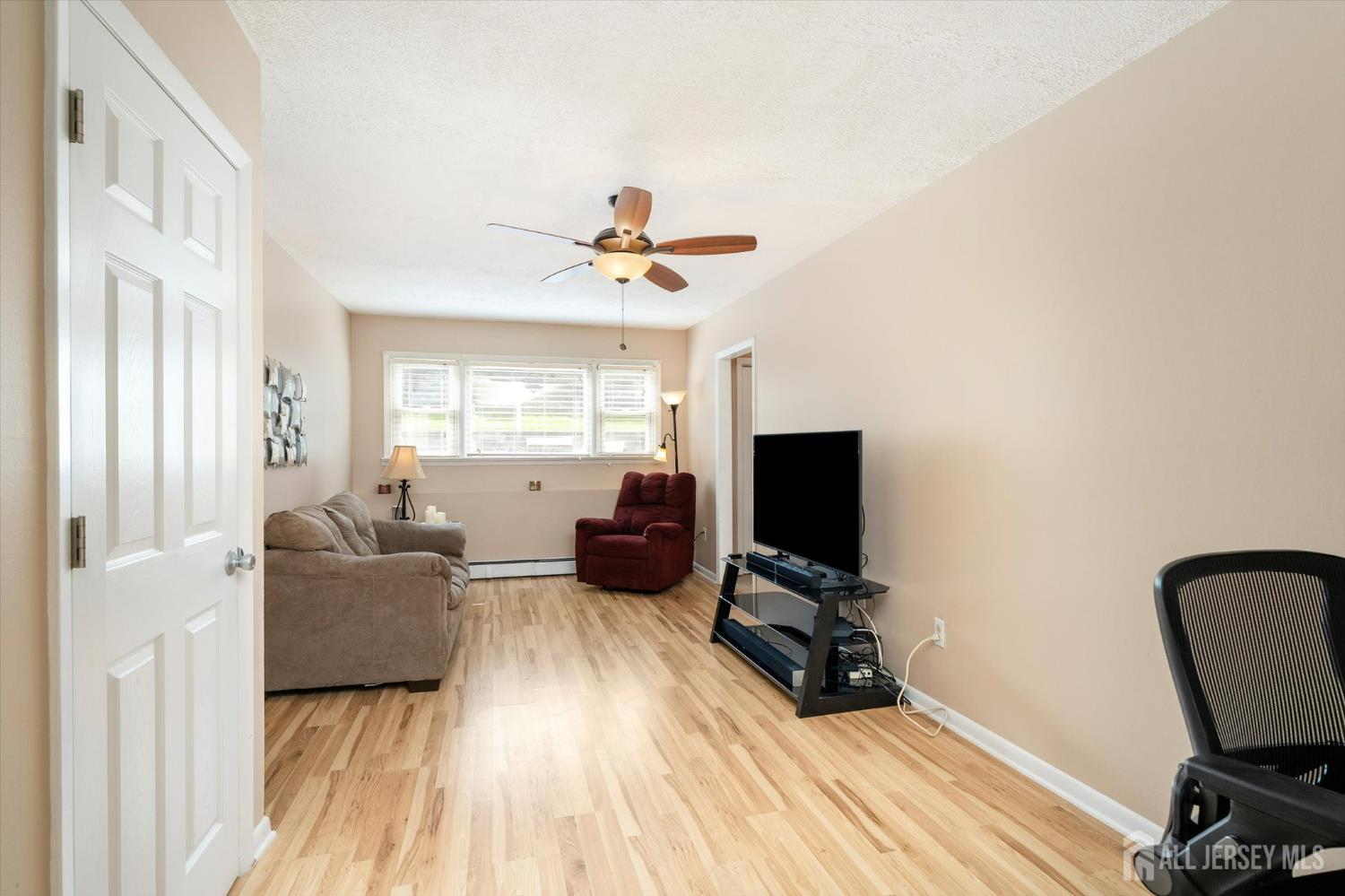 5 Ridgeview Road Jamesburg NJ 08831