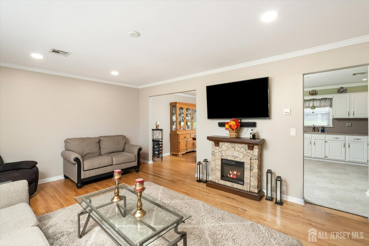 5 Ridgeview Road Jamesburg NJ 08831