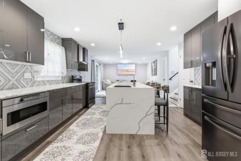 6 Whitewood Road Edison NJ 08820