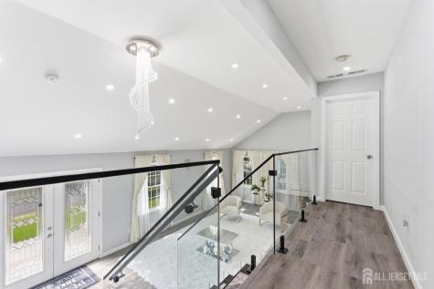 6 Whitewood Road Edison NJ 08820