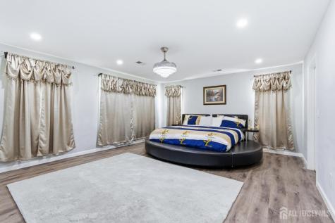 6 Whitewood Road Edison NJ 08820