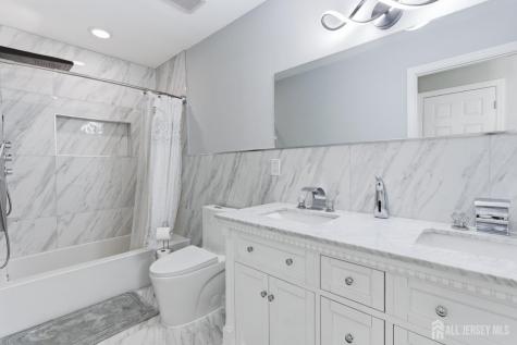 6 Whitewood Road Edison NJ 08820