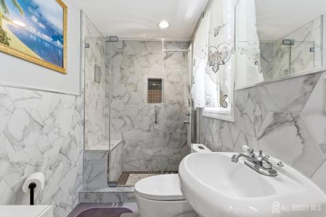 6 Whitewood Road Edison NJ 08820