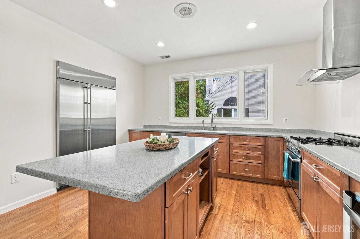 563 Buckingham Drive Piscataway NJ 08854
