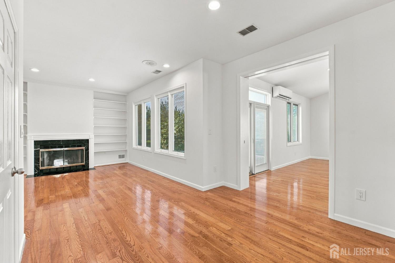 563 Buckingham Drive Piscataway NJ 08854