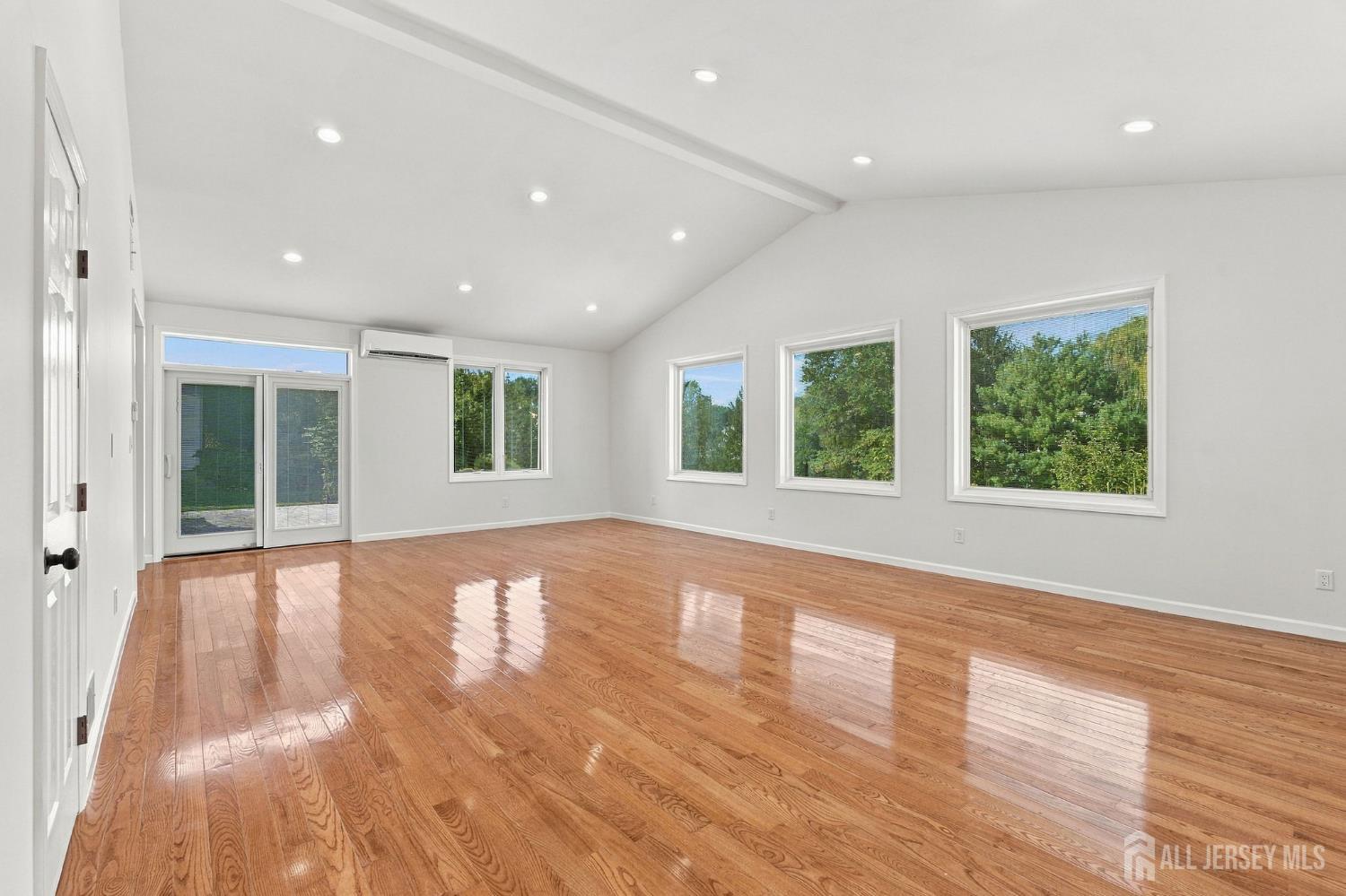 563 Buckingham Drive Piscataway NJ 08854