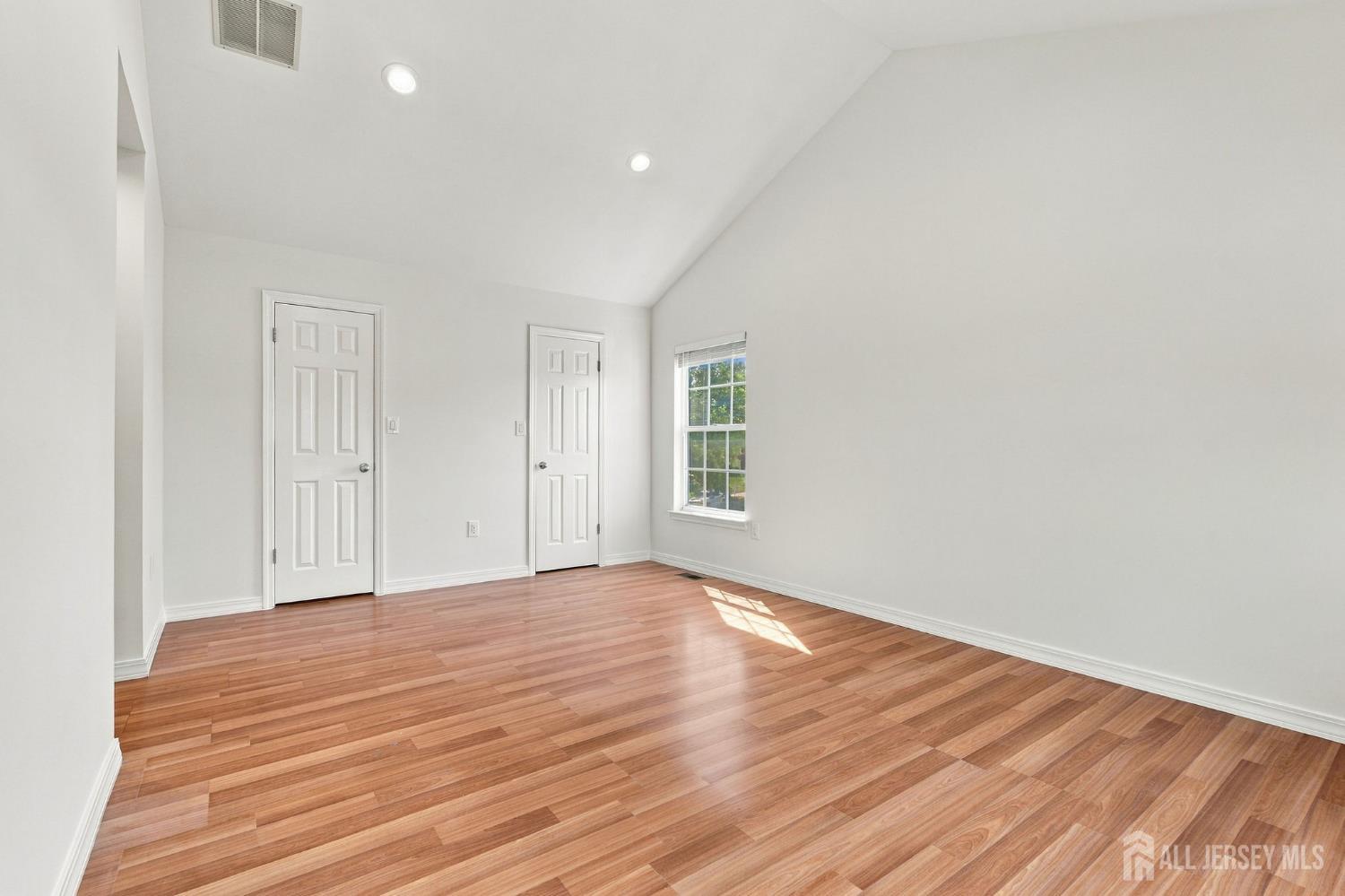 563 Buckingham Drive Piscataway NJ 08854