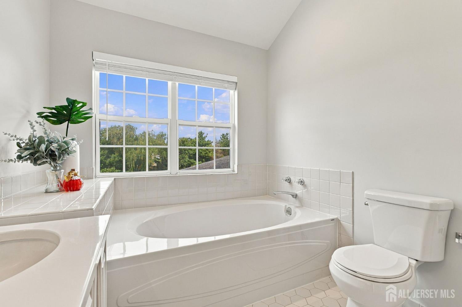 563 Buckingham Drive Piscataway NJ 08854