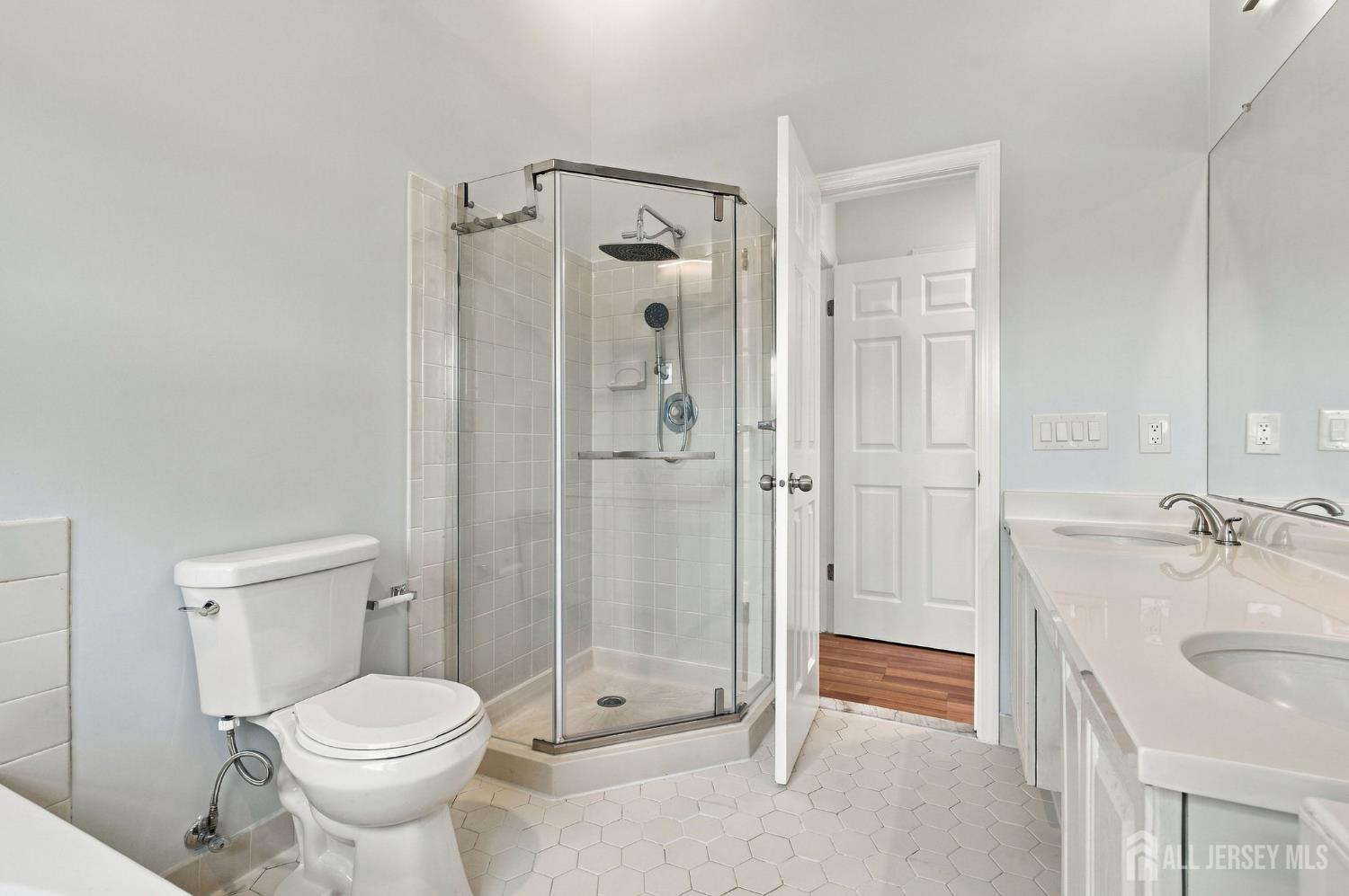 563 Buckingham Drive Piscataway NJ 08854