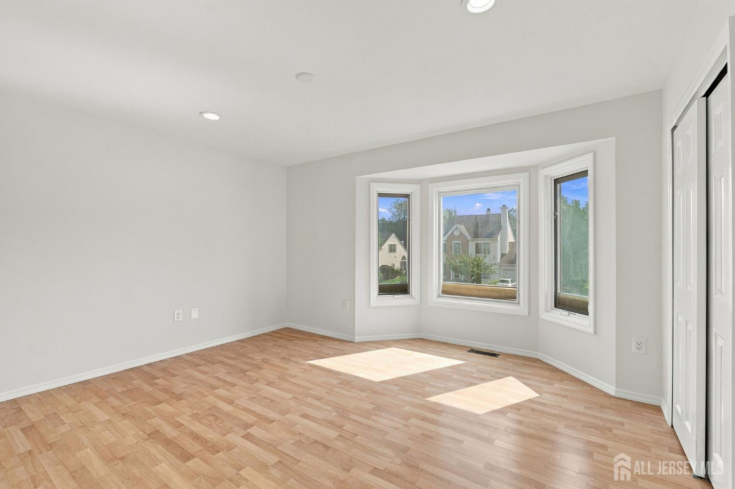 563 Buckingham Drive Piscataway NJ 08854