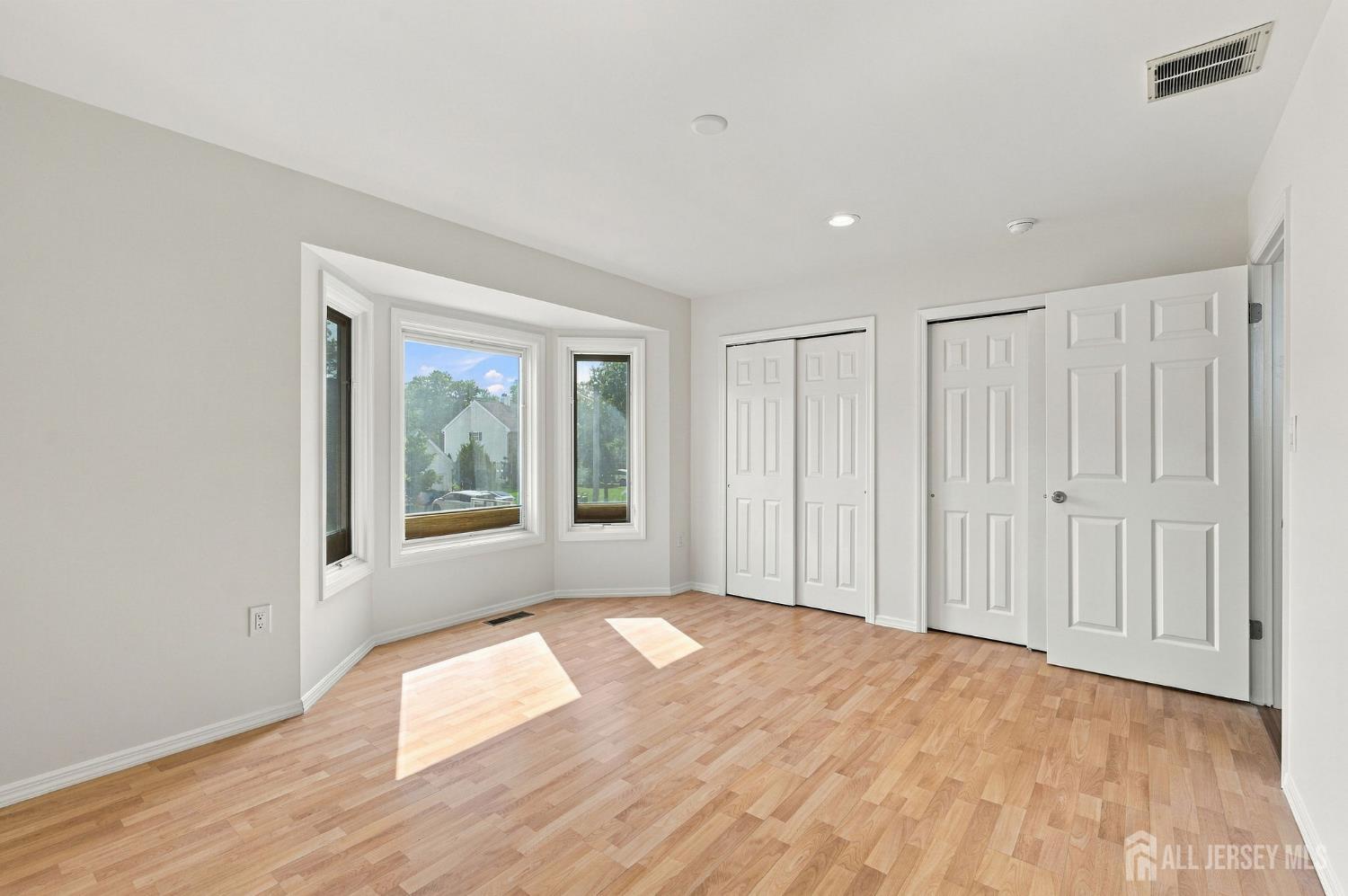 563 Buckingham Drive Piscataway NJ 08854
