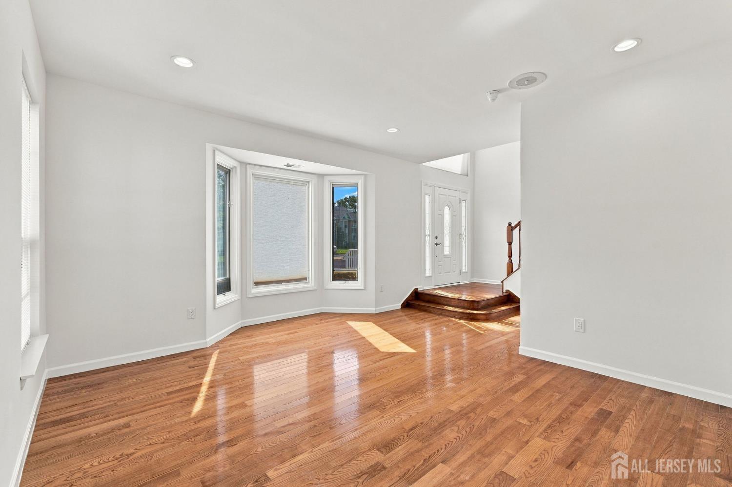 563 Buckingham Drive Piscataway NJ 08854