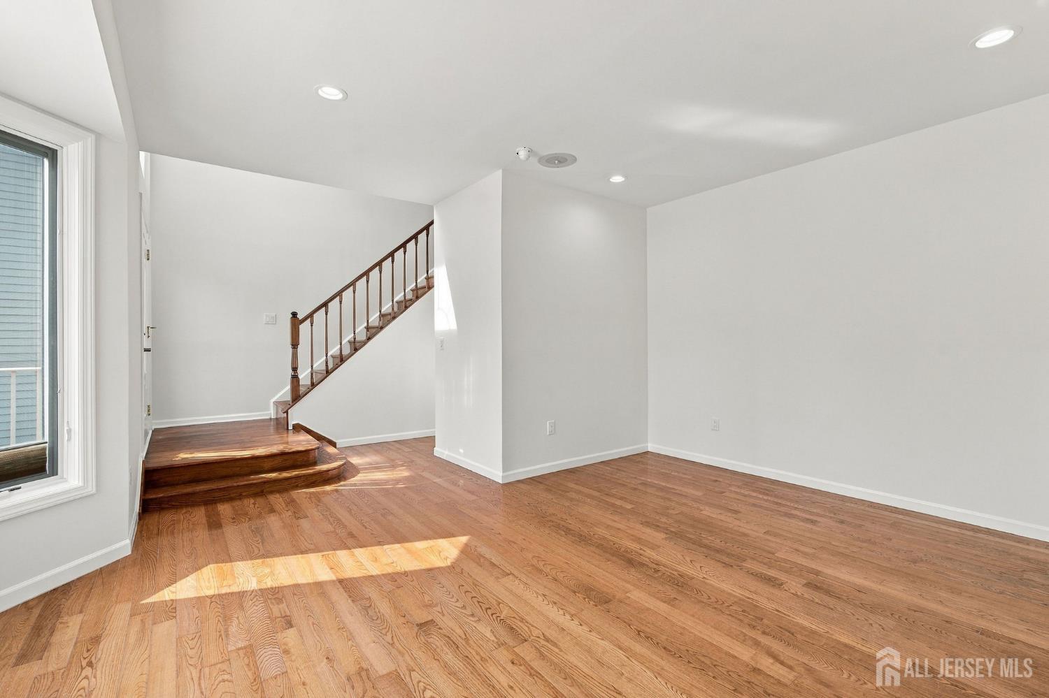563 Buckingham Drive Piscataway NJ 08854
